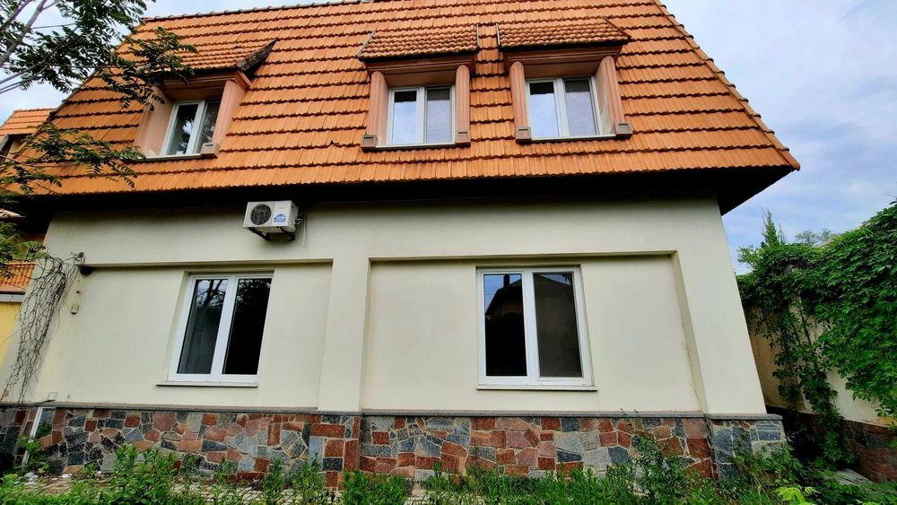 Продам 650 м + бассейн под клинику школа дет.сад Менора Нагорный Центр