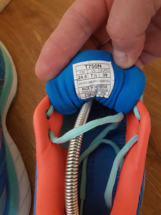 Кросівки Asics (indonesia) оригінал 39 р.