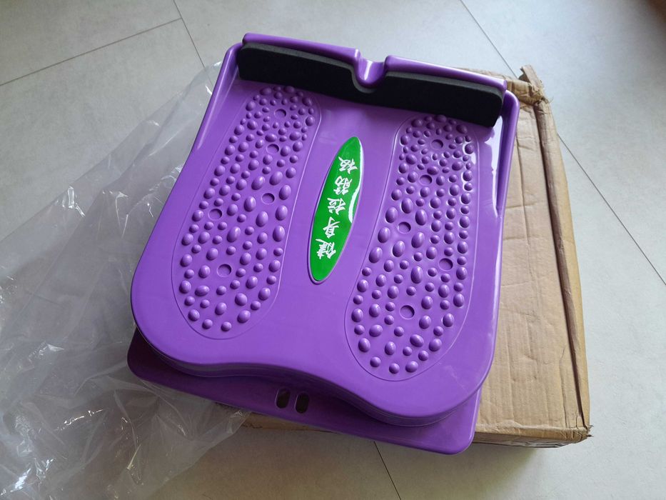 Podnóżek masujący podpórka na stopy pod biurko nowa outlet