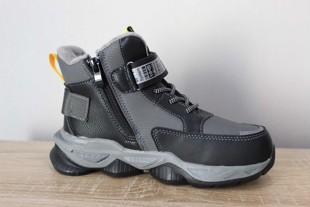 Підліткові демісезонні черевики M.L.V (розмір 33 - устілка 21.5 см)