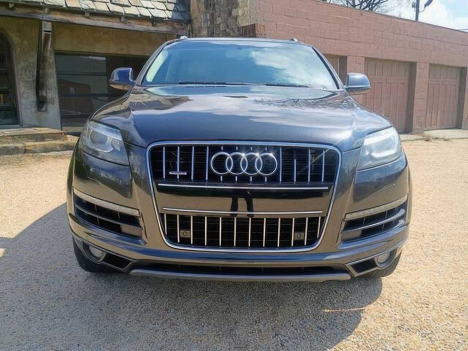 Audi Q7      2014