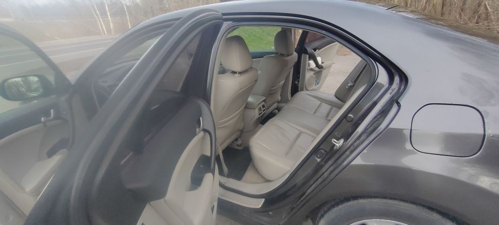 Sprzedam Hondę Accord.