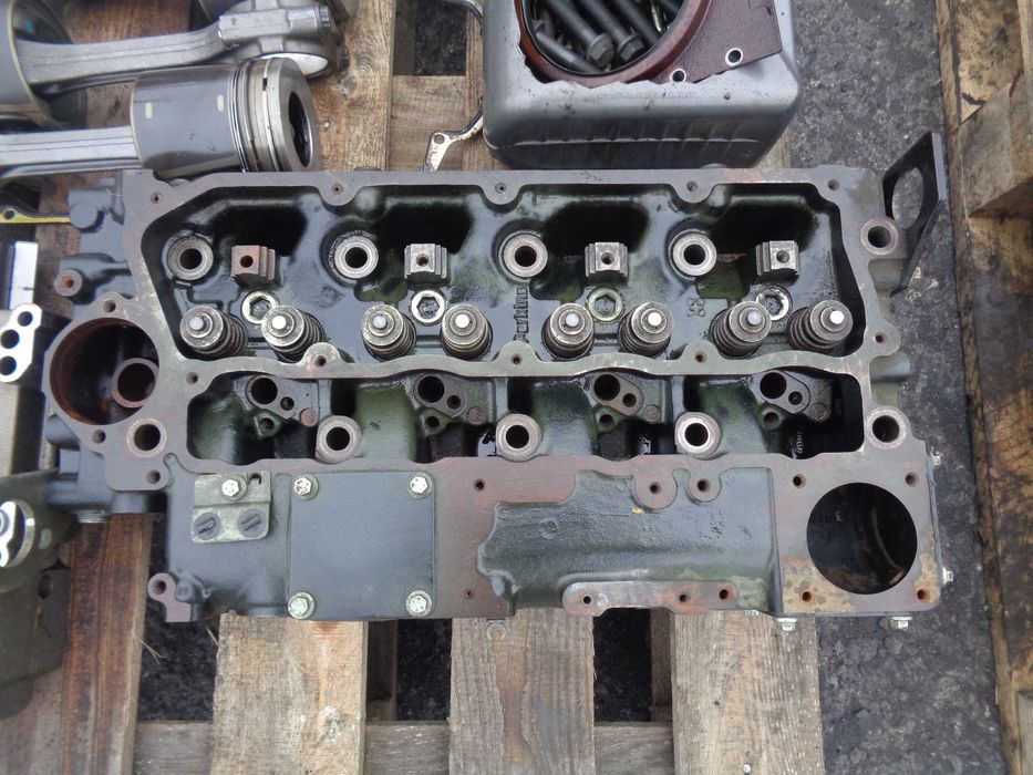 Głowica silnik PERKINS PKXL04.4RG1 2358/2200 części