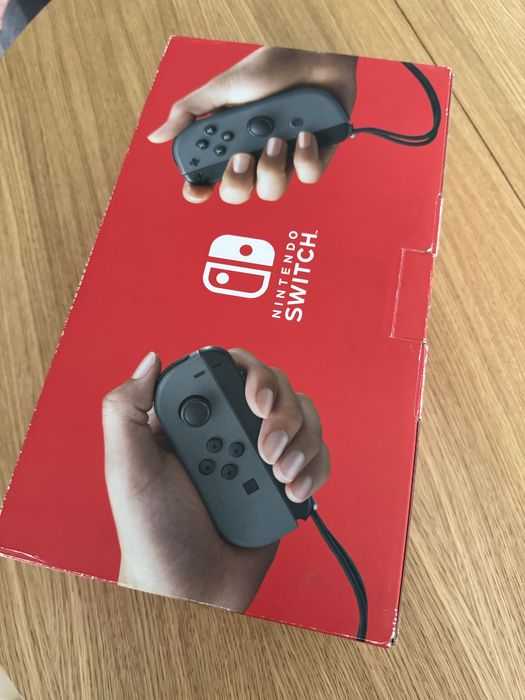 Nintendo Switch V2 (Повний комплект) + FIFA 20 + Оригінальний кейс