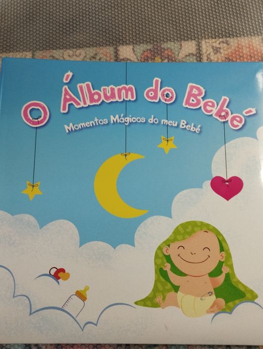 Álbum para registo do bebê