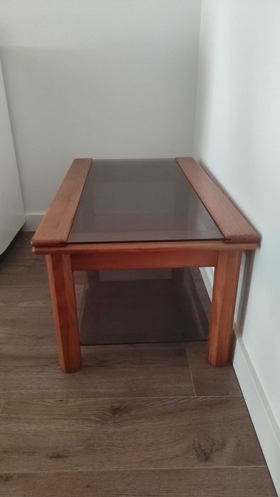 Mesa Centro  (usado tipo Cerne madeira maciça + vidro).