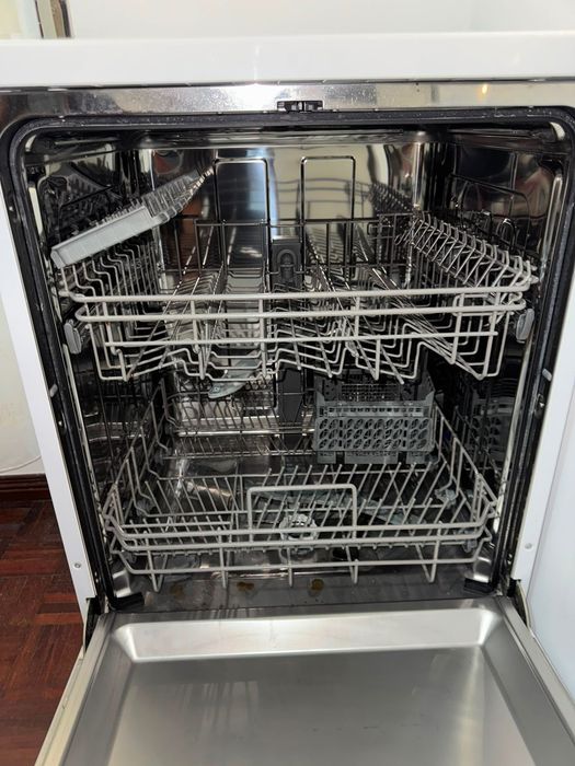 Máquina de Lavar Loiça