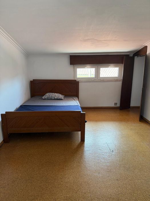 Quarto em porto salvo oeiras