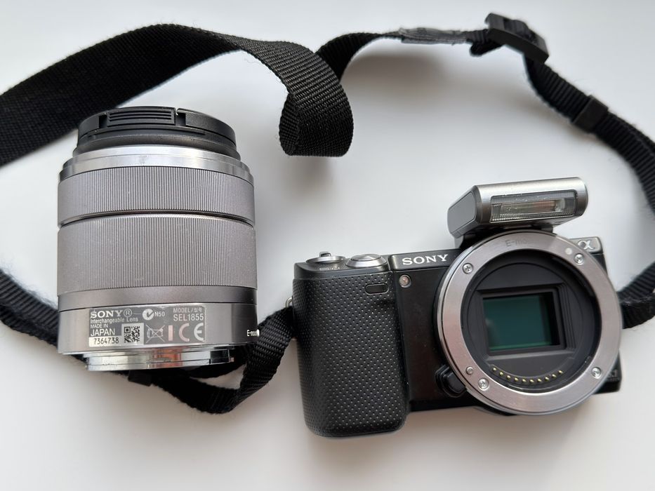 Sony NEX-5N +об’єктив Sony E 18–55mm OSS