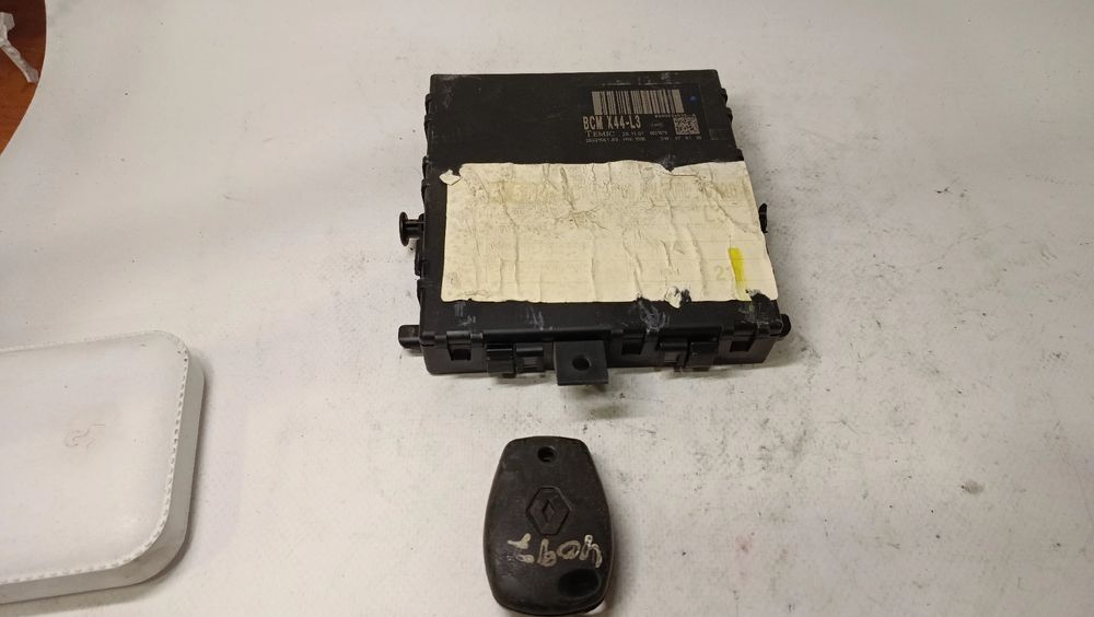 Centralina motor / ECU RENAULT Twingo II (CN0_)