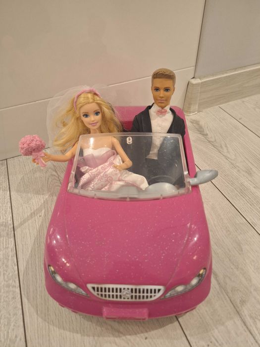 Kabriolet Barbie plus para młoda