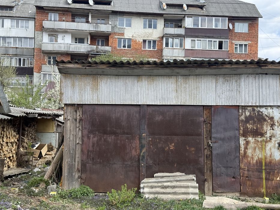 Гараж в центрі Міжгірʼя