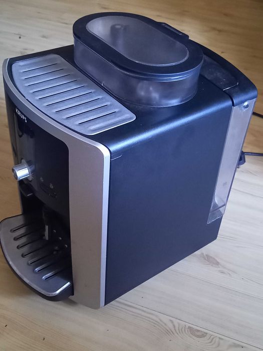 Automatyczny Ekspres firmy Krups EA8025 z LCD