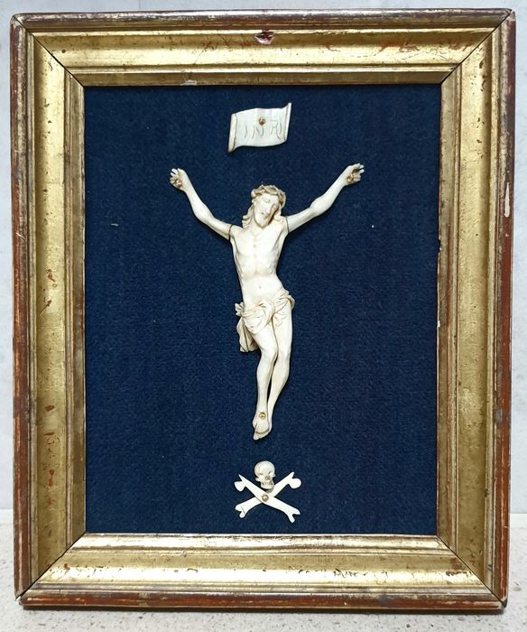 Maravilhosa, preciosa antiga escultura de Cristo emoldurada