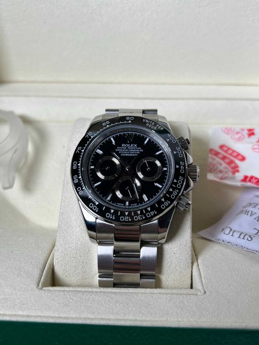 Часы Rolex Cosmograph Daytona 126500LN серебристые