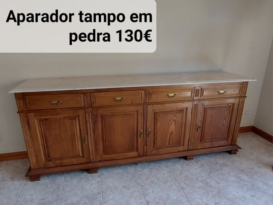 Aparador muito bonito 130€/ Candeeiro 20€/ Sofá 80€/ Espelho 20€/ Móvel 60€/ Mesa de abrir 40€