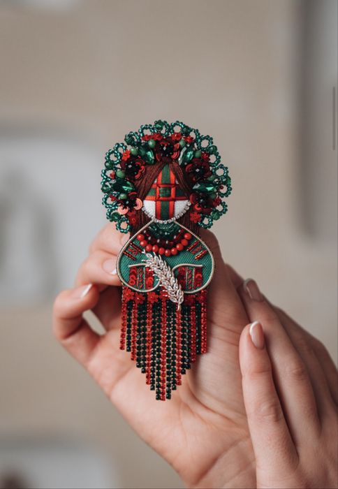 Брошка мотанка, лялька мотанка