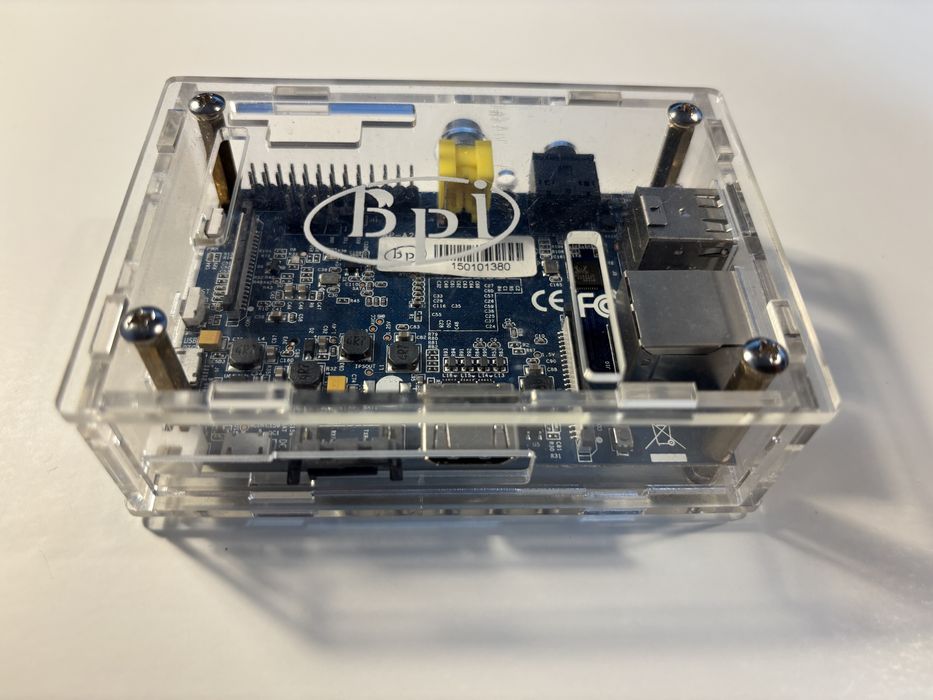 Banana Pi M2+ z obudową