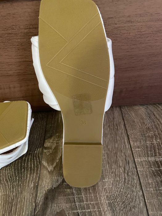 Нові шльопки 36 розмір