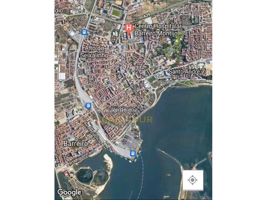 Apartamento T1 totalmente remodelado com quintal