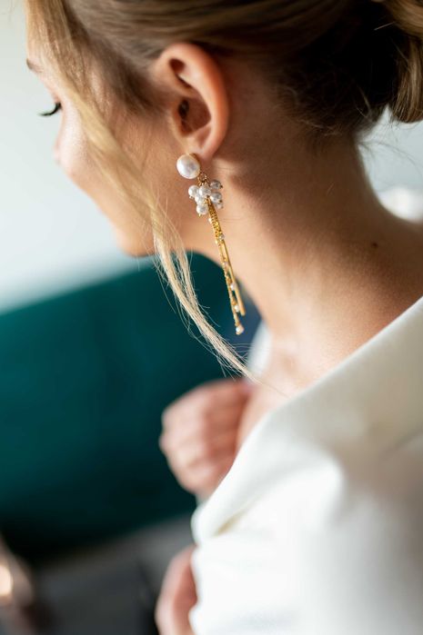 Długie kolczyki z perełkami