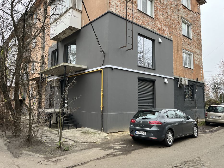 Офісне приміщення з окремим входом