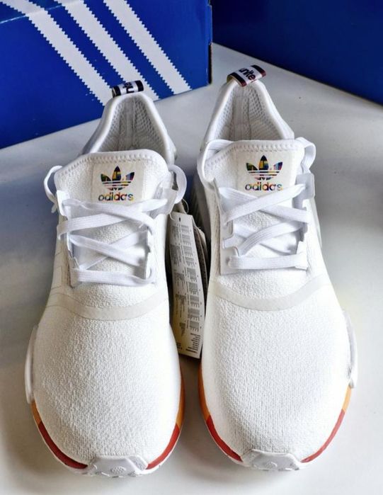 Оригінальні кросівки Adidas NMD_R1 PRIDE