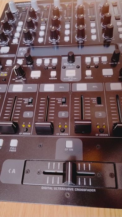 Mikser Behringer ddm 4000 jak nowy