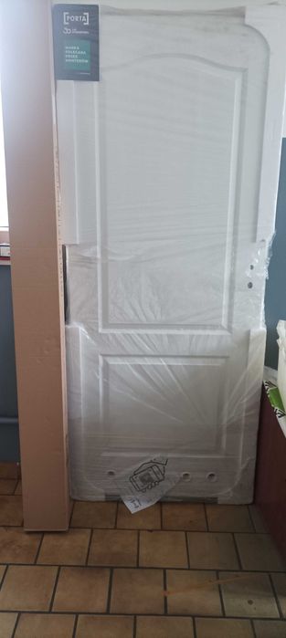 drzwi i ościeżnica firmy Porta, białe łazienkowe, prawe. NIE MARKETOWE