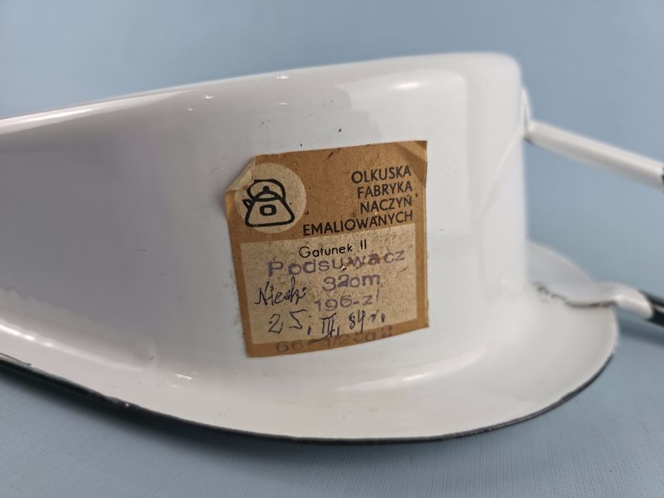 Emaliowany basen sanitarny Olkuska Fabryka Naczyń Emaliowanych