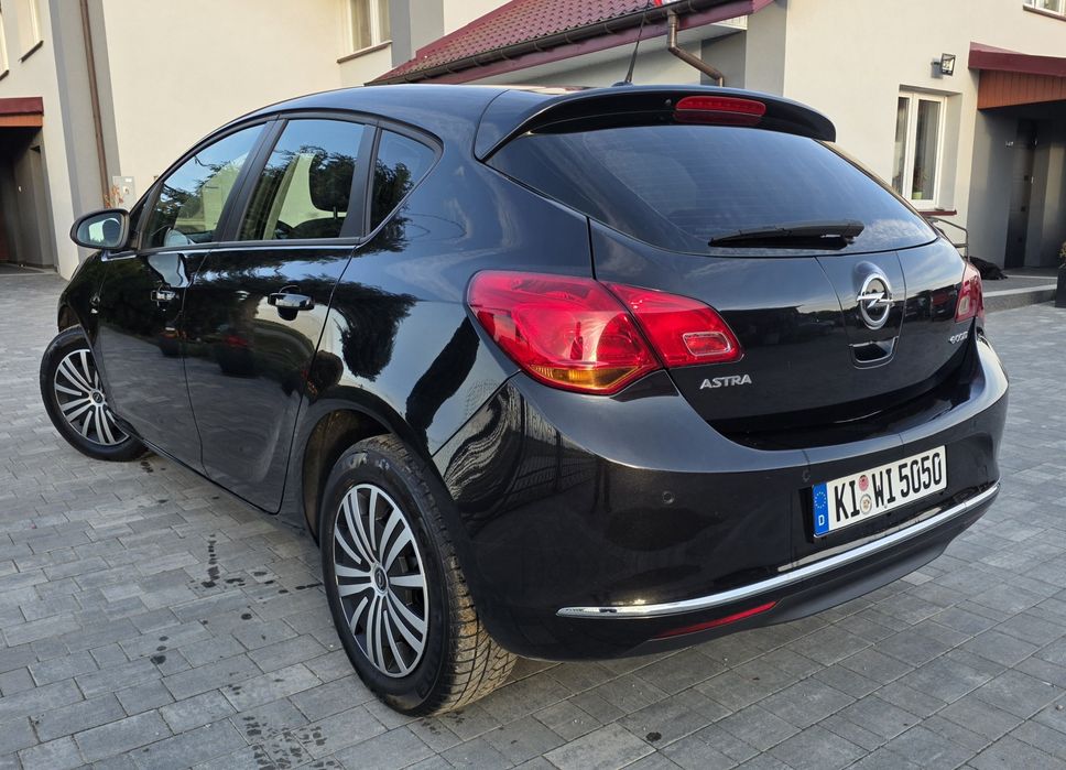 Opel Astra J 1.4 Benzyna Klima Grzane fotele,  kierownica z Niemiec