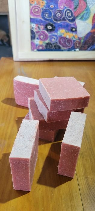 Sabonete artesanal esfoliante Argila Rosa e Sal dos Himalaias