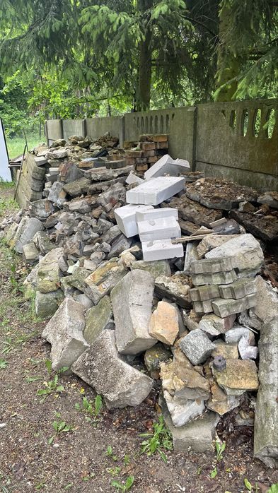 Gruz Oddam dużą ilość gruzu (ok 7m3)