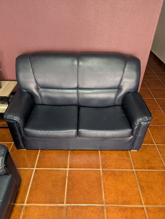 2 sofás + 1 mesa usados