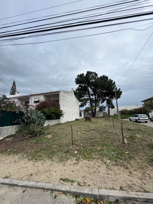 Terreno Urbano no centro de Azeitão