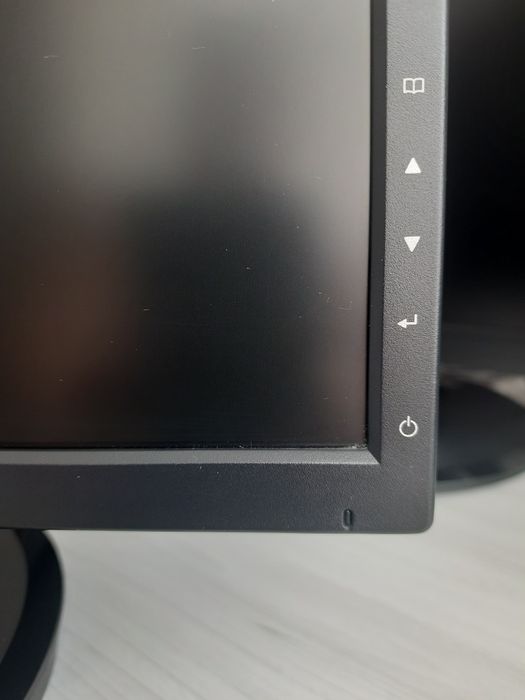 Монітор LG Flatron L194WT- BF