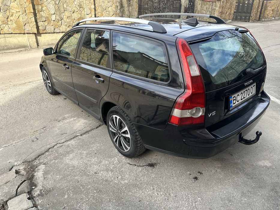 Volvo v50 2.0 diesel в гарному стані !!!