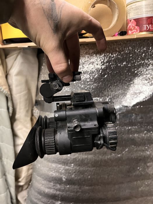 ПНВ AGM NVG-50 с креплением