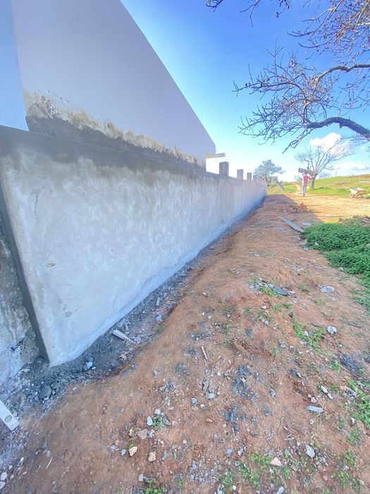 Pedreiros e todos os serviços em construçao e Remodelaçâo , pinturas .