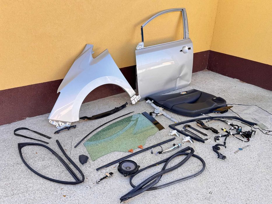 Запчасти / Левая дверь + карта Nissan Leaf 2 ZE1 2018-2024