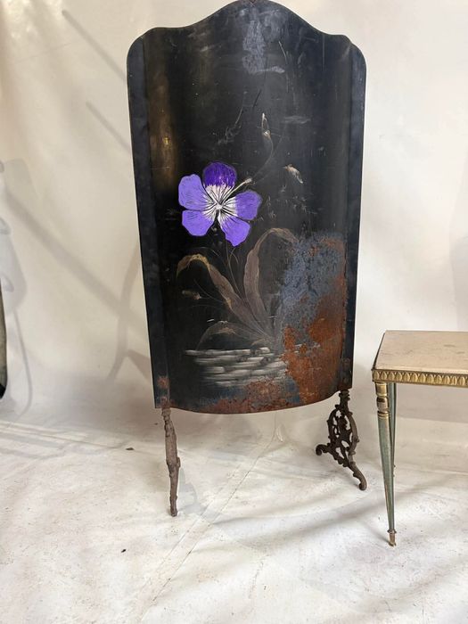 Komoda różne drobiazgi