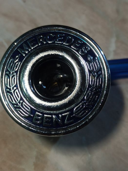 Мерседес Бенц ,емблема на капот без приціла