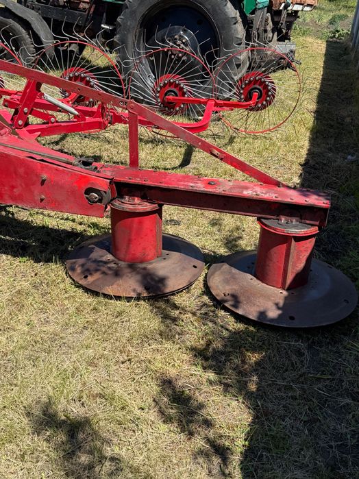 ЮМЗ 6- Трактор, прицеп