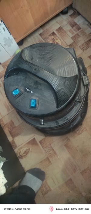 Продам пилесос. Миючий