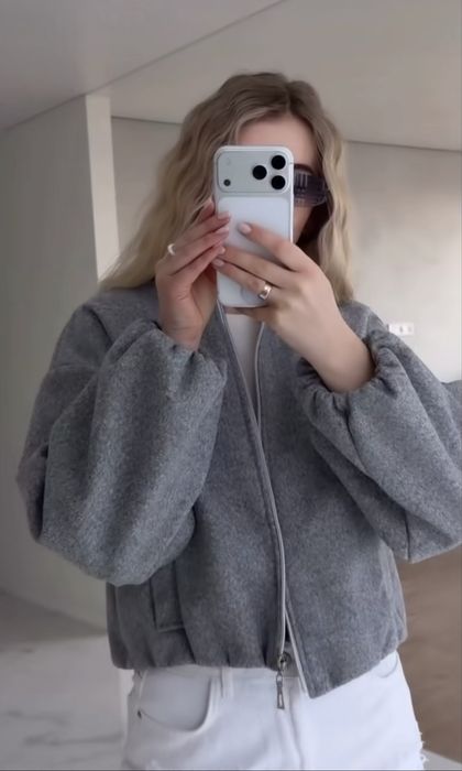 Бомбер від Zara   .