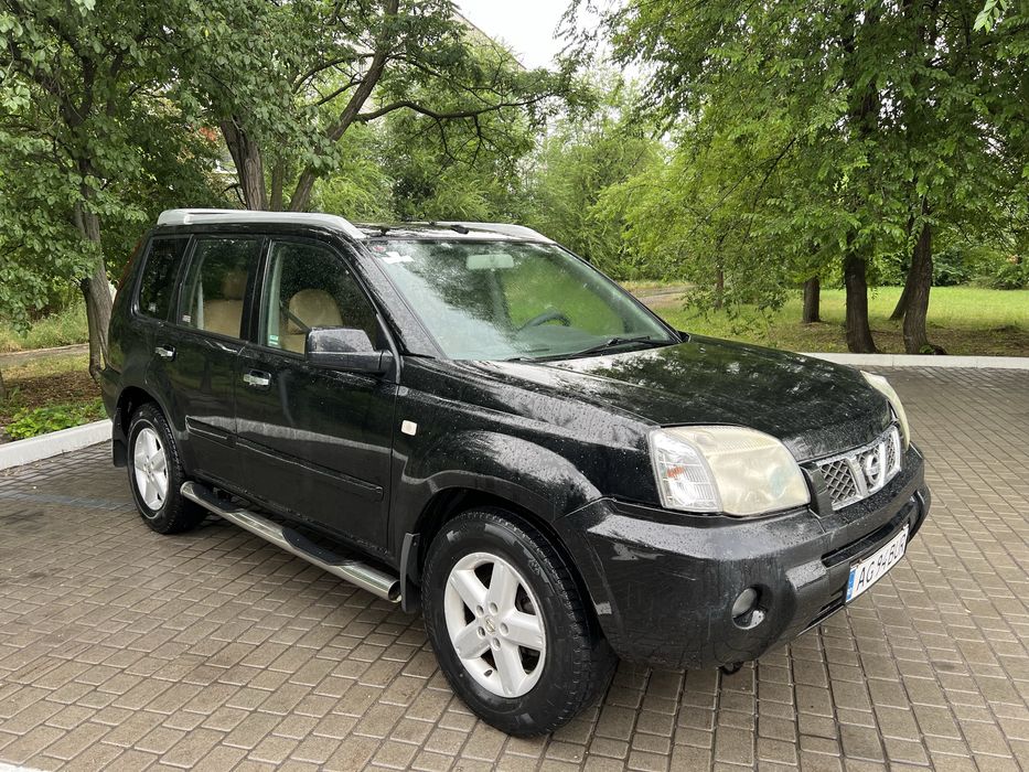 Продам Nissan X-Trail 2.2дизель в хорошем состоянии