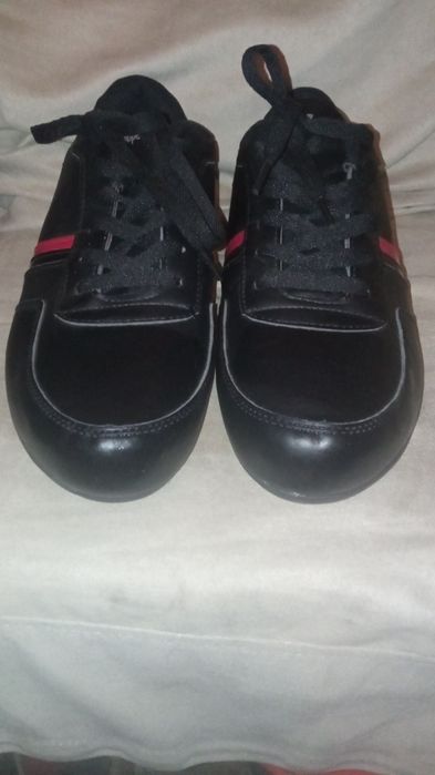 Кроссовки р 43 - 250грн