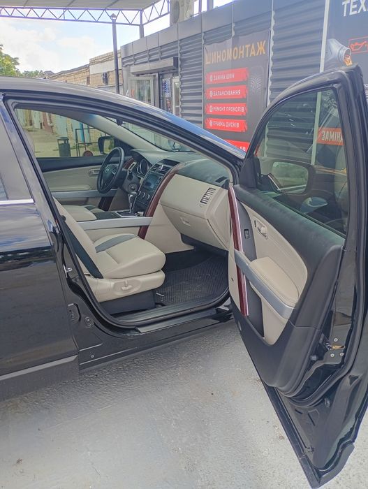 Продам MAZDA CX9 3.5l газ,бензин