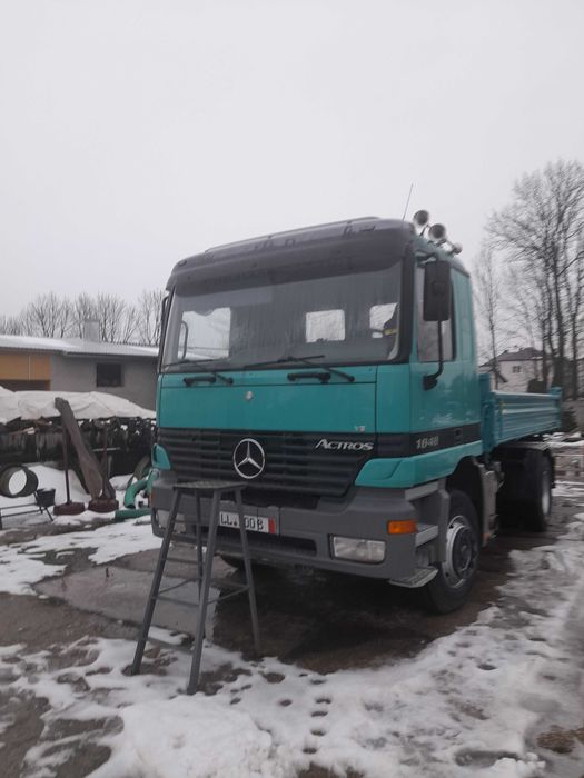 Mercedes 1848 V8  (2000 rok)