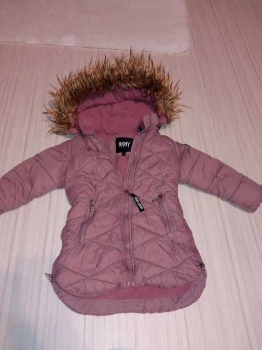 kurtka dla dziewczynki rozm. 104 firmy DKNY